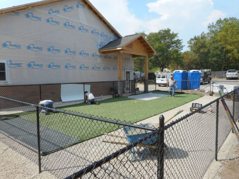 Choosing the Right Artificial Turf Installation Company Custom Turf